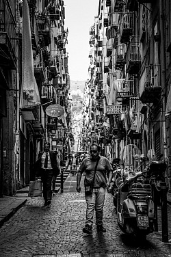 Napoli street ©️ lophoto