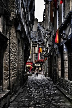 Dinan street ©️ lophoto