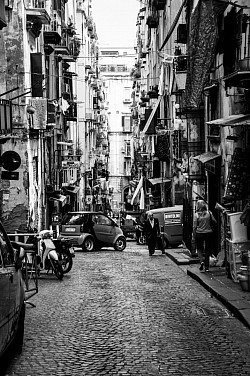 Napoli Street ©️ lophoto